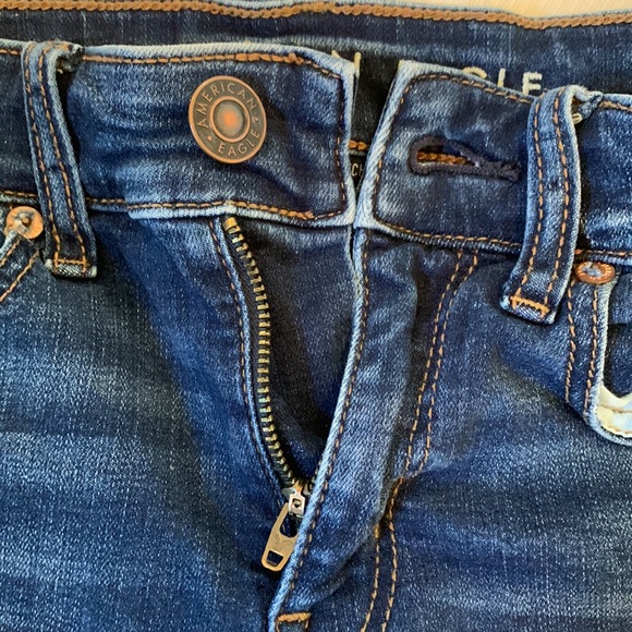 American Eagle super stretch shorts - Picture 3 of 6
